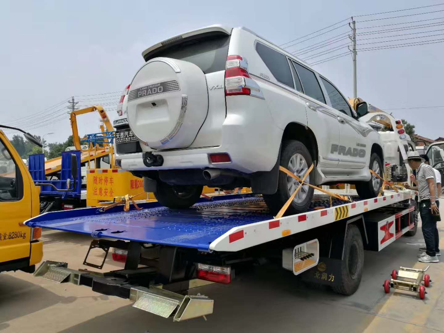 清障車道路事故清障車圖片