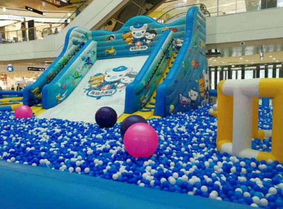 游樂場海洋球圖片