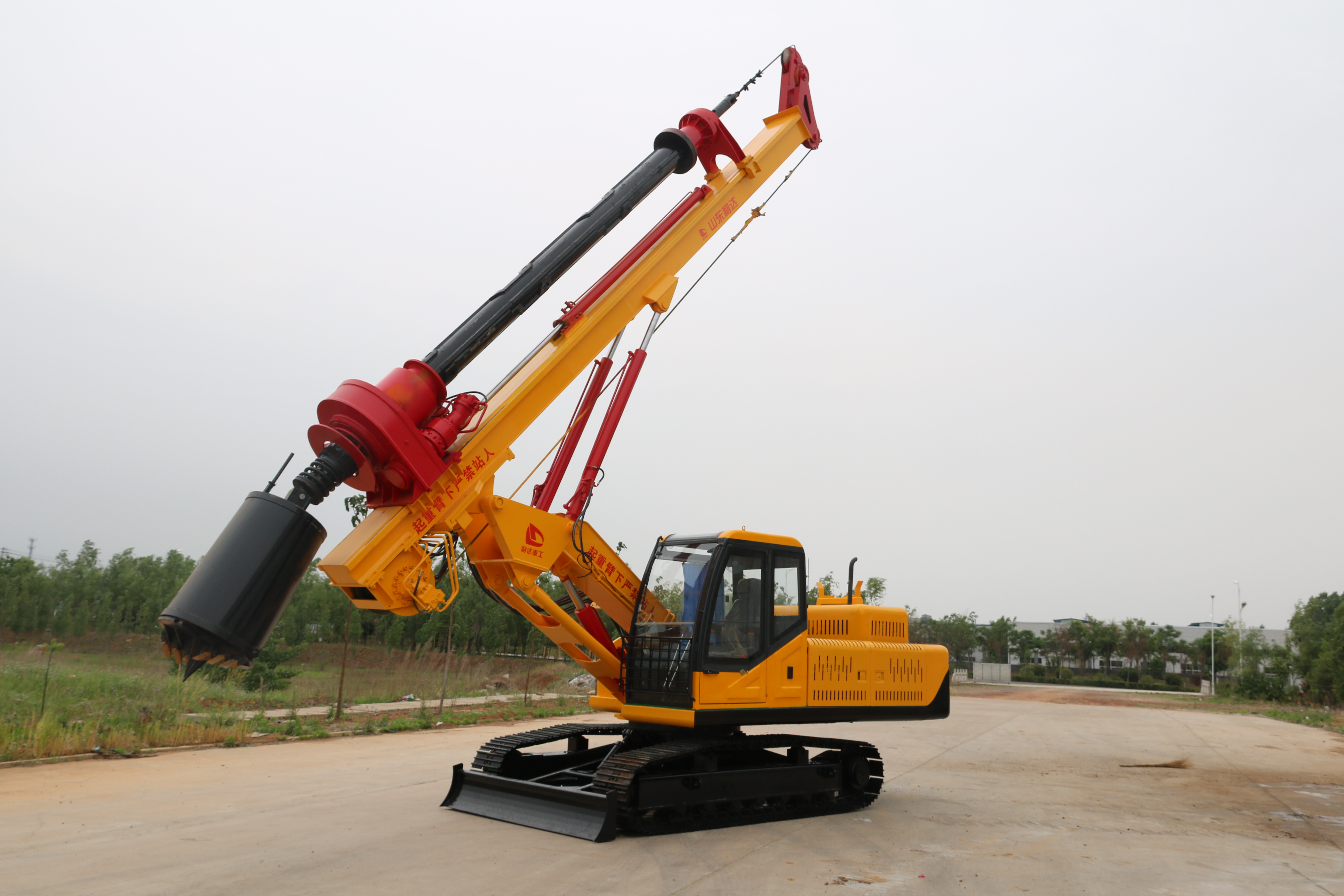 國內(nèi)旋挖鉆機(jī)哪家好？山東利達(dá)廠家圖片/國內(nèi)旋挖鉆機(jī)哪家好？山東利達(dá)廠家樣板圖 (2)