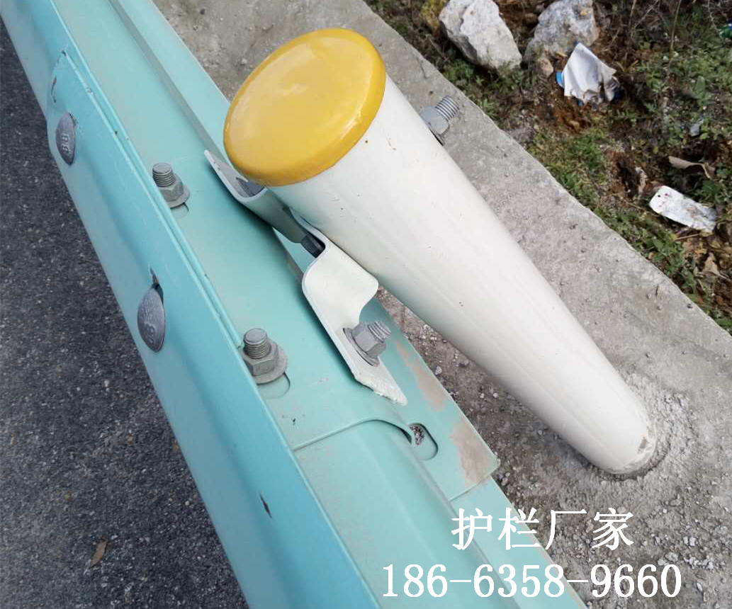 波形防撞護(hù)欄板圖片/波形防撞護(hù)欄板樣板圖 (1)