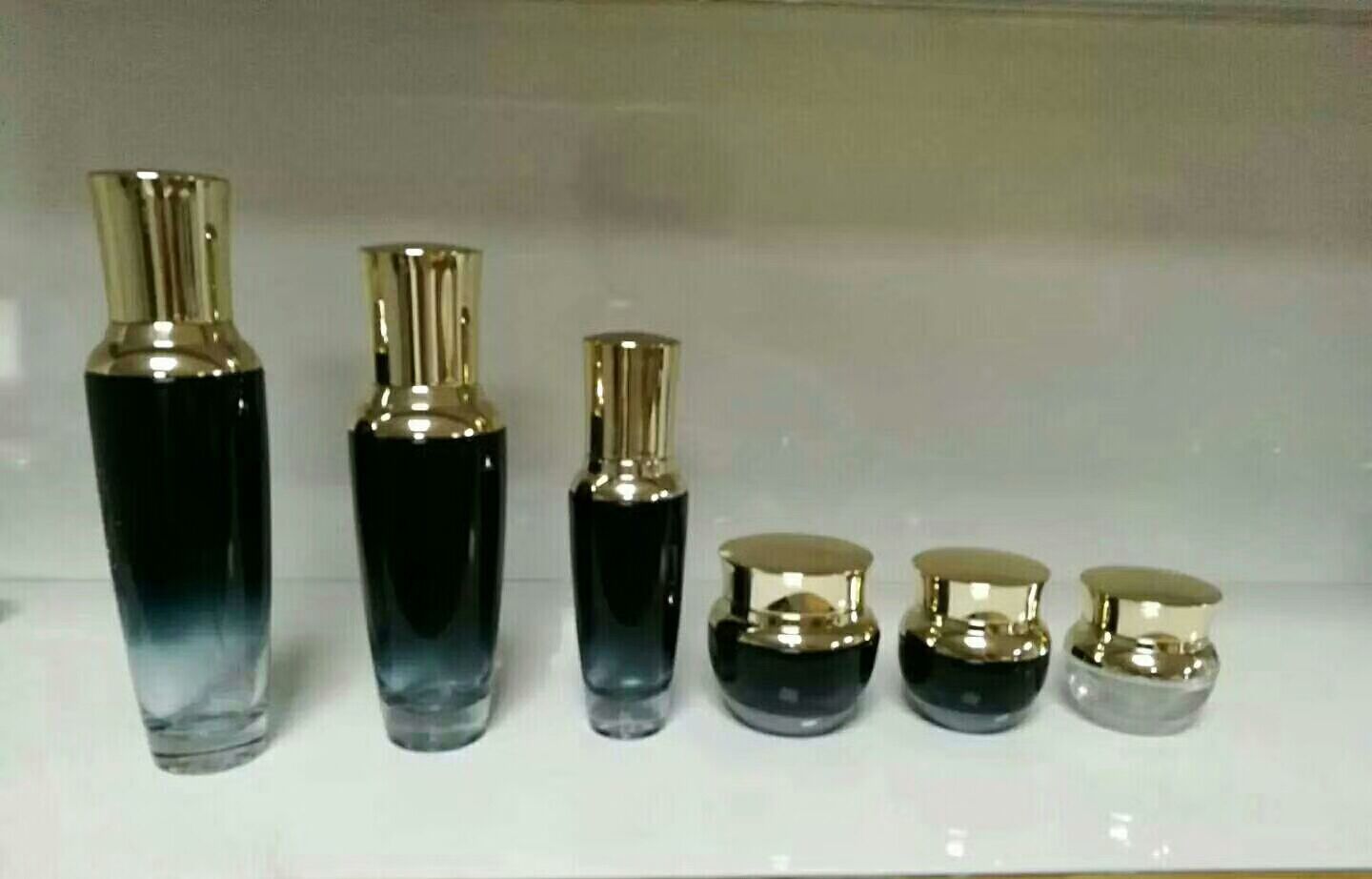 化妝品瓶生產(chǎn)廠家圖片/化妝品瓶生產(chǎn)廠家樣板圖 (2)