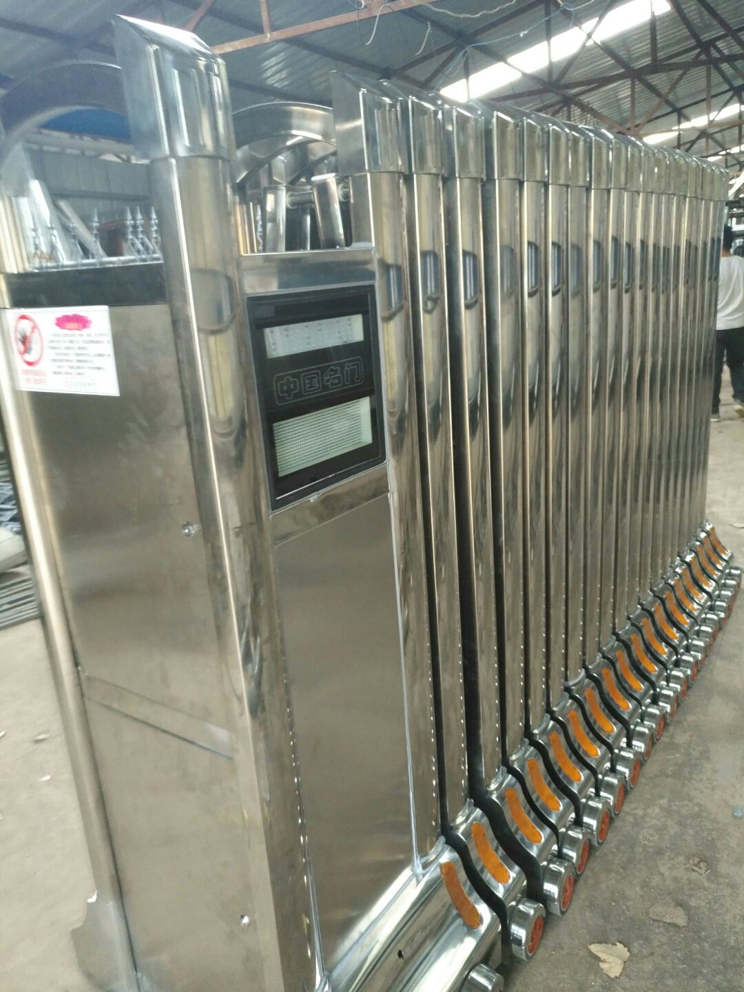 駐馬店電動(dòng)門駐馬店伸縮門圖片/駐馬店電動(dòng)門駐馬店伸縮門樣板圖 (3)