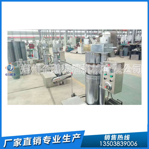 菜籽榨油機(jī)設(shè)備圖片