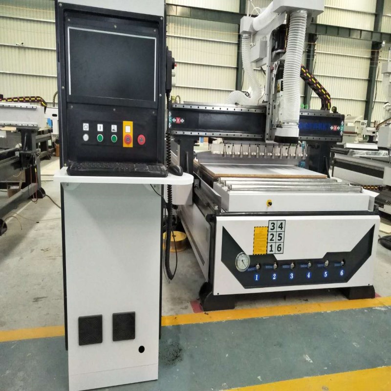 自動(dòng)換刀雕刻機(jī)圖片/自動(dòng)換刀雕刻機(jī)樣板圖 (1)