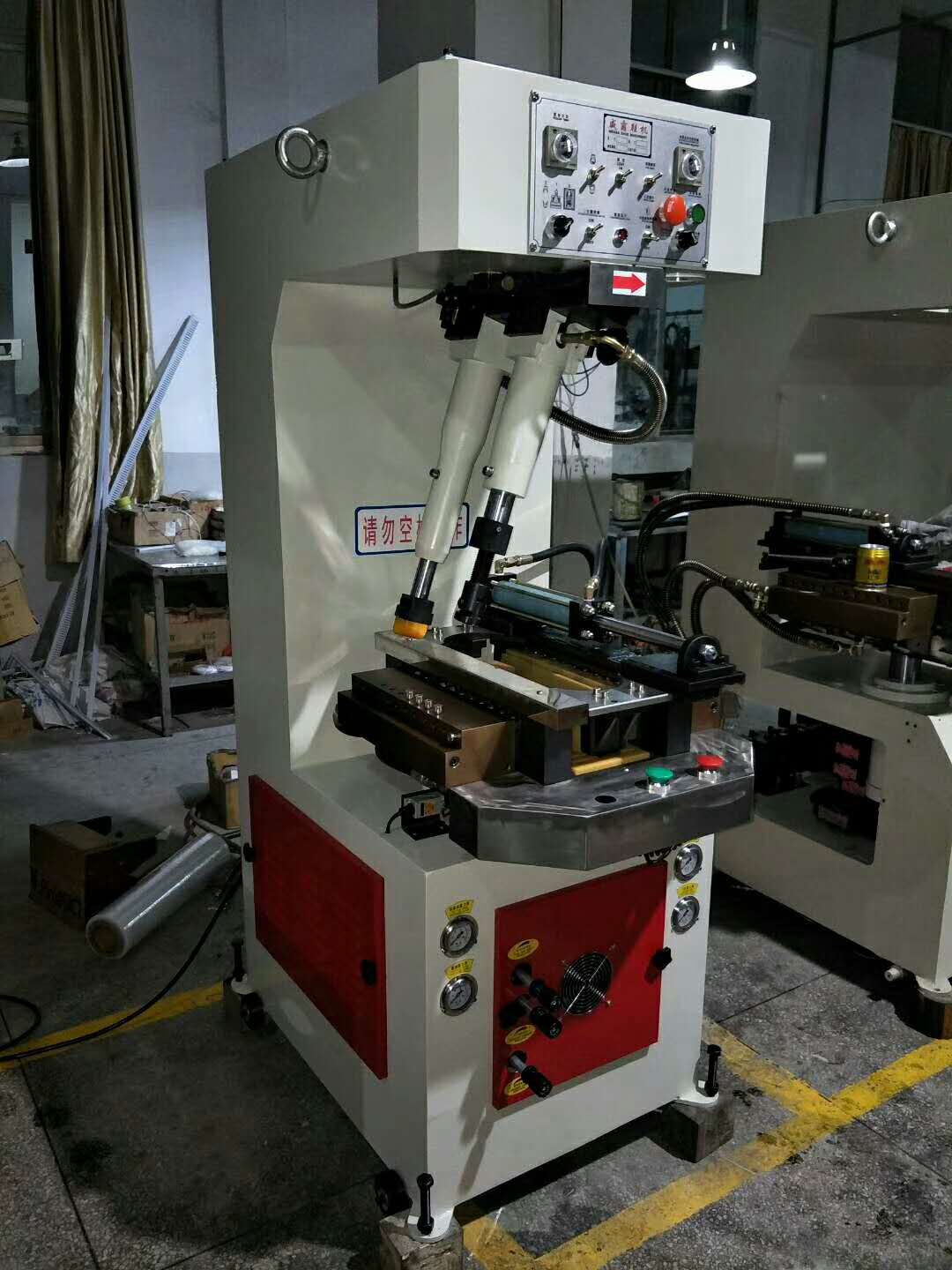 江西新款墻式無縫壓底機圖片/江西新款墻式無縫壓底機樣板圖 (4)