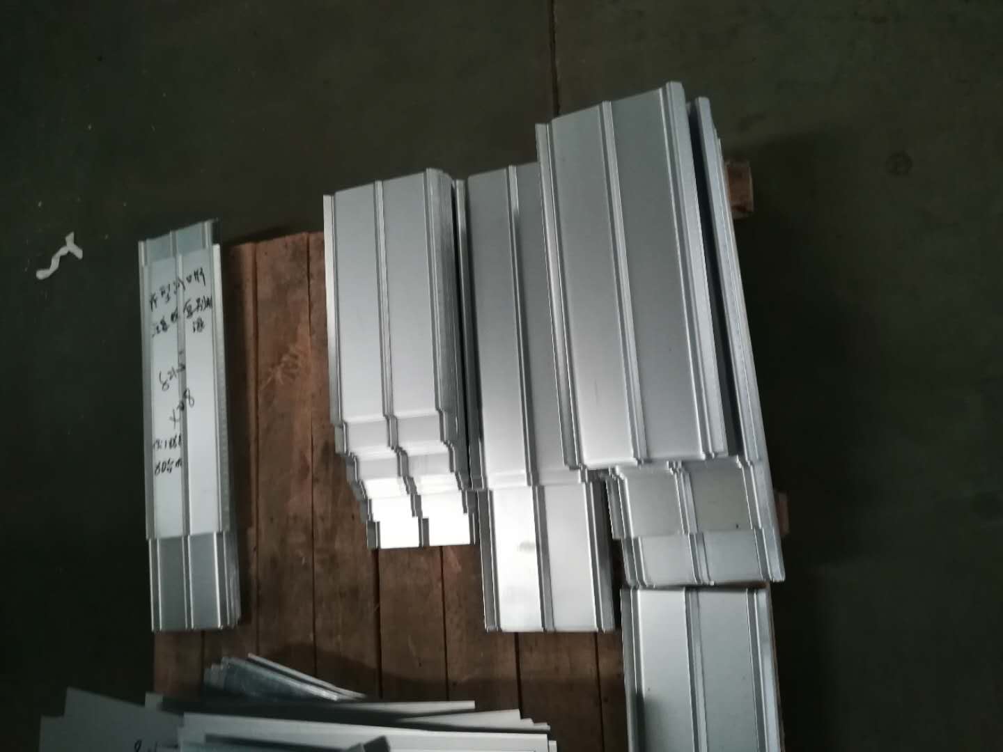 模具廠圖片/模具廠樣板圖 (2)