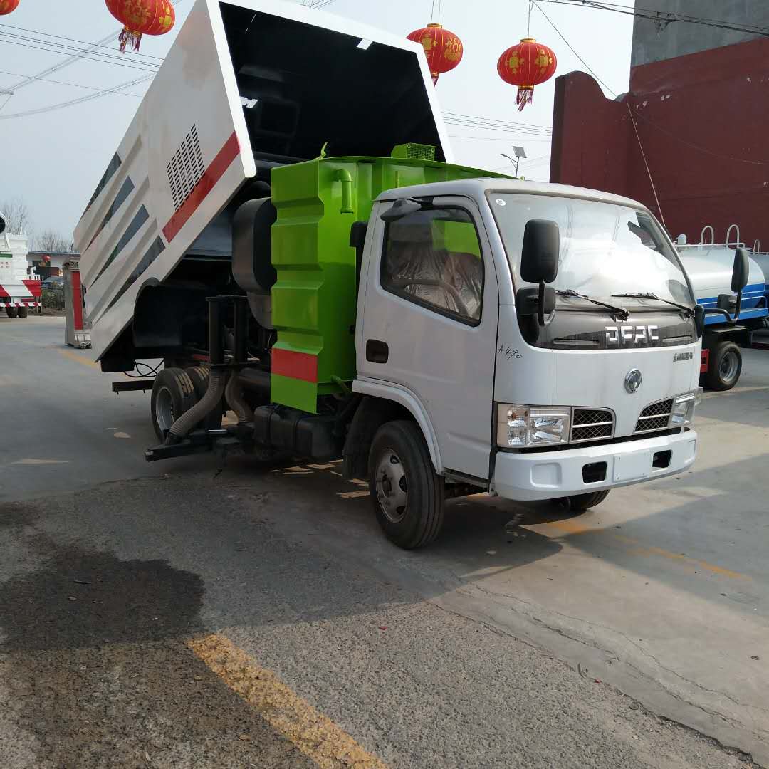 國(guó)三時(shí)風(fēng)5噸掃路車廠區(qū)路面清掃車圖片