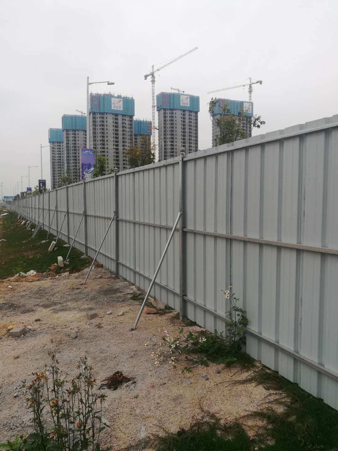 彩鋼板圍擋圖片