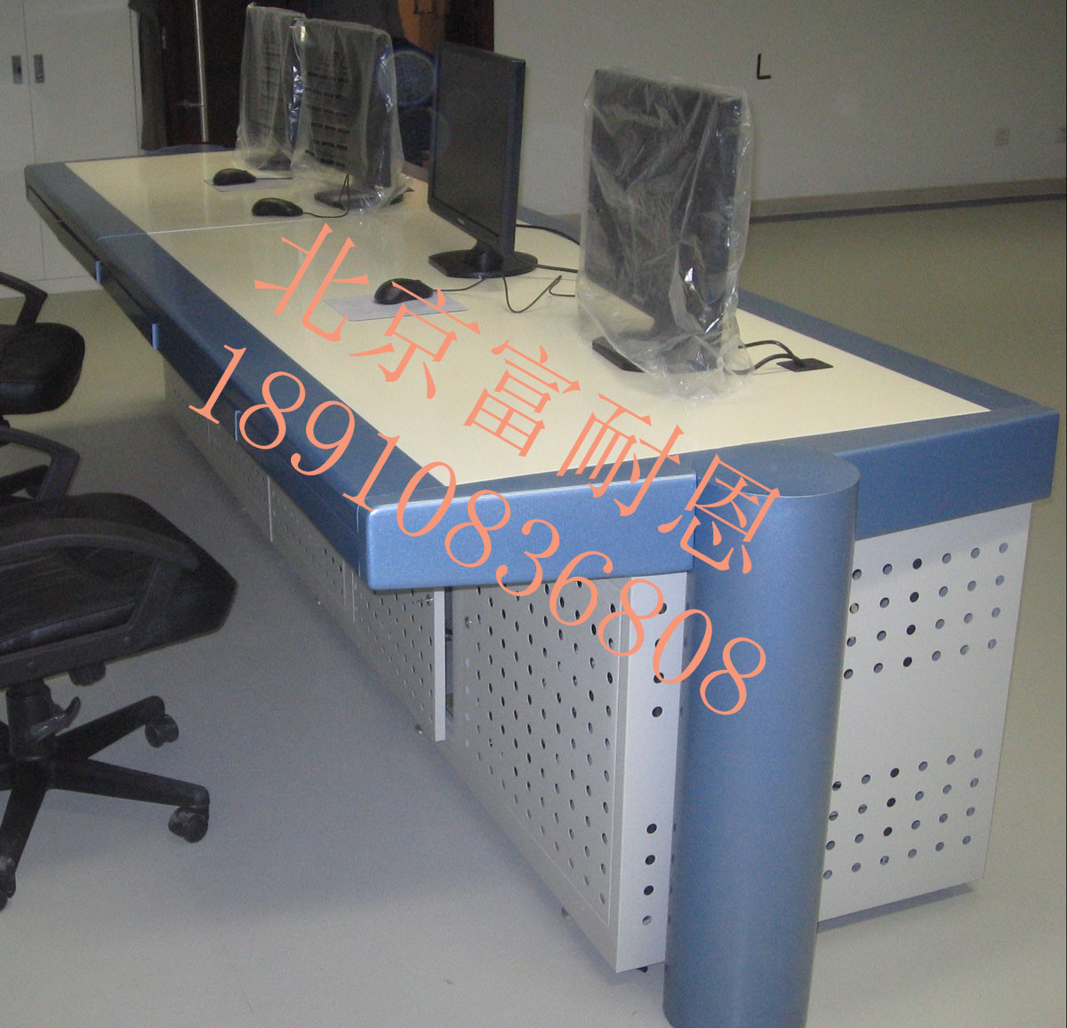 監(jiān)控操作臺(tái)弧形控制臺(tái)調(diào)度臺(tái)廠家直銷(xiāo)