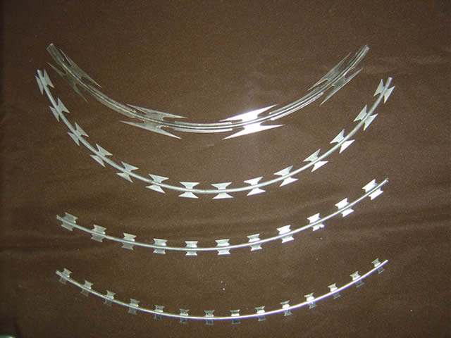 刀片刺繩護(hù)欄網(wǎng)圖片/刀片刺繩護(hù)欄網(wǎng)樣板圖 (1)