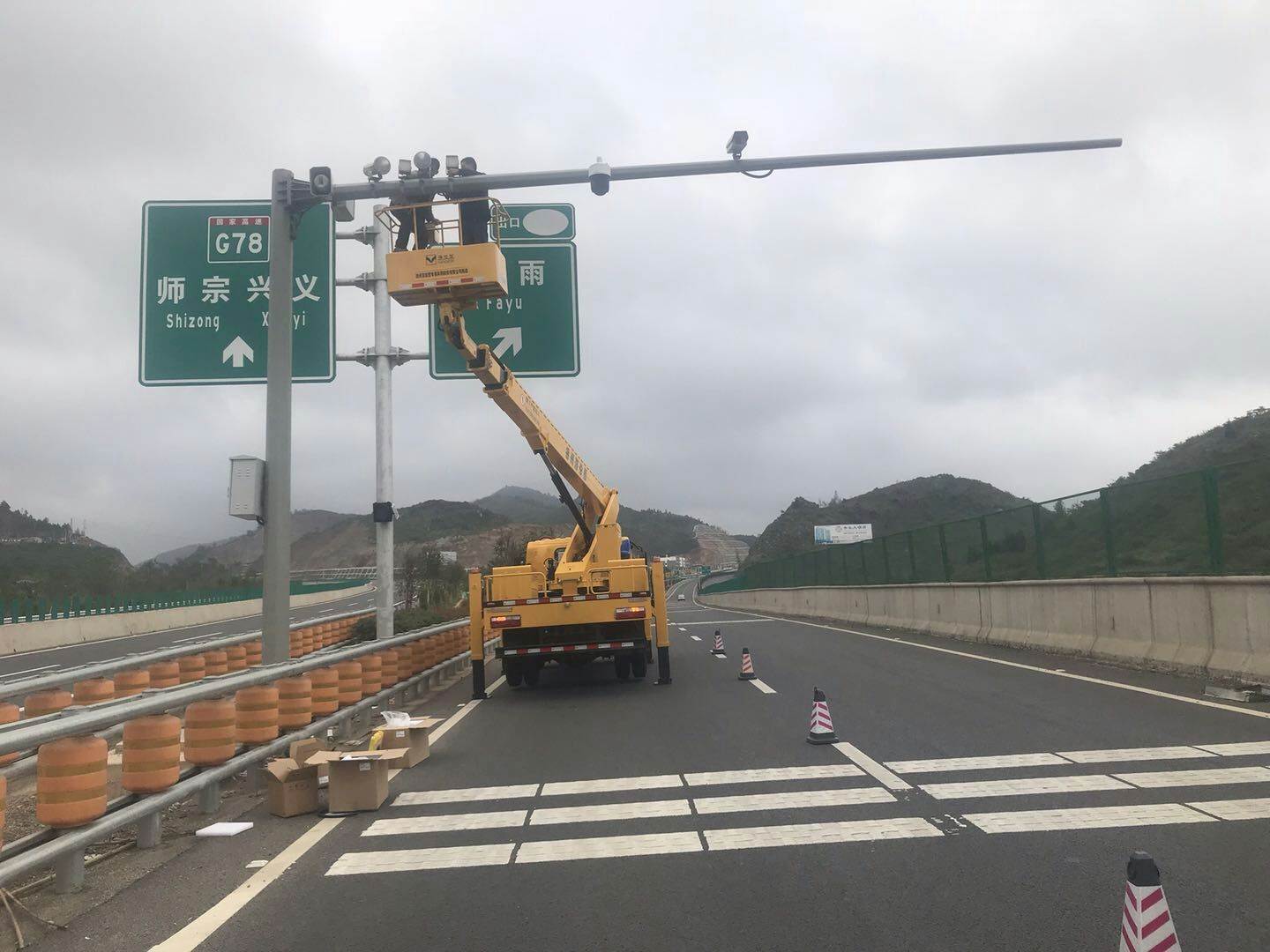 昆明监控安装车出租 隧道检测车出租 高空作业车租赁图片