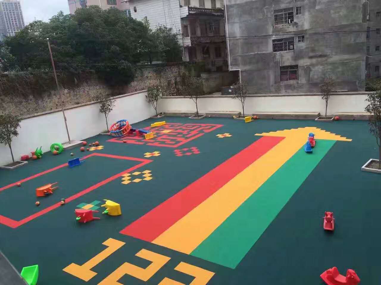 廣西懸浮式拼裝地板廠家幼兒園拼裝地板批發(fā)零售