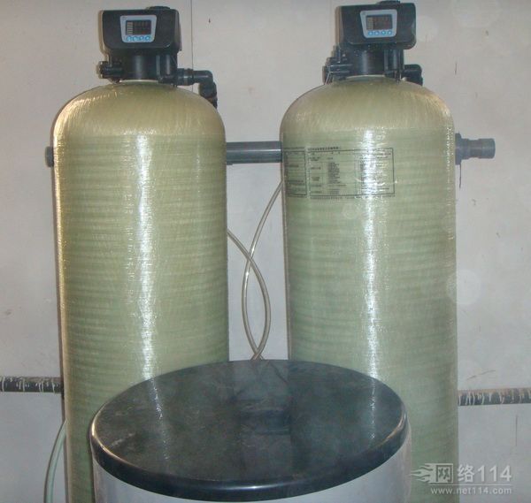 全自動(dòng)軟化水設(shè)備圖片/全自動(dòng)軟化水設(shè)備樣板圖 (1)