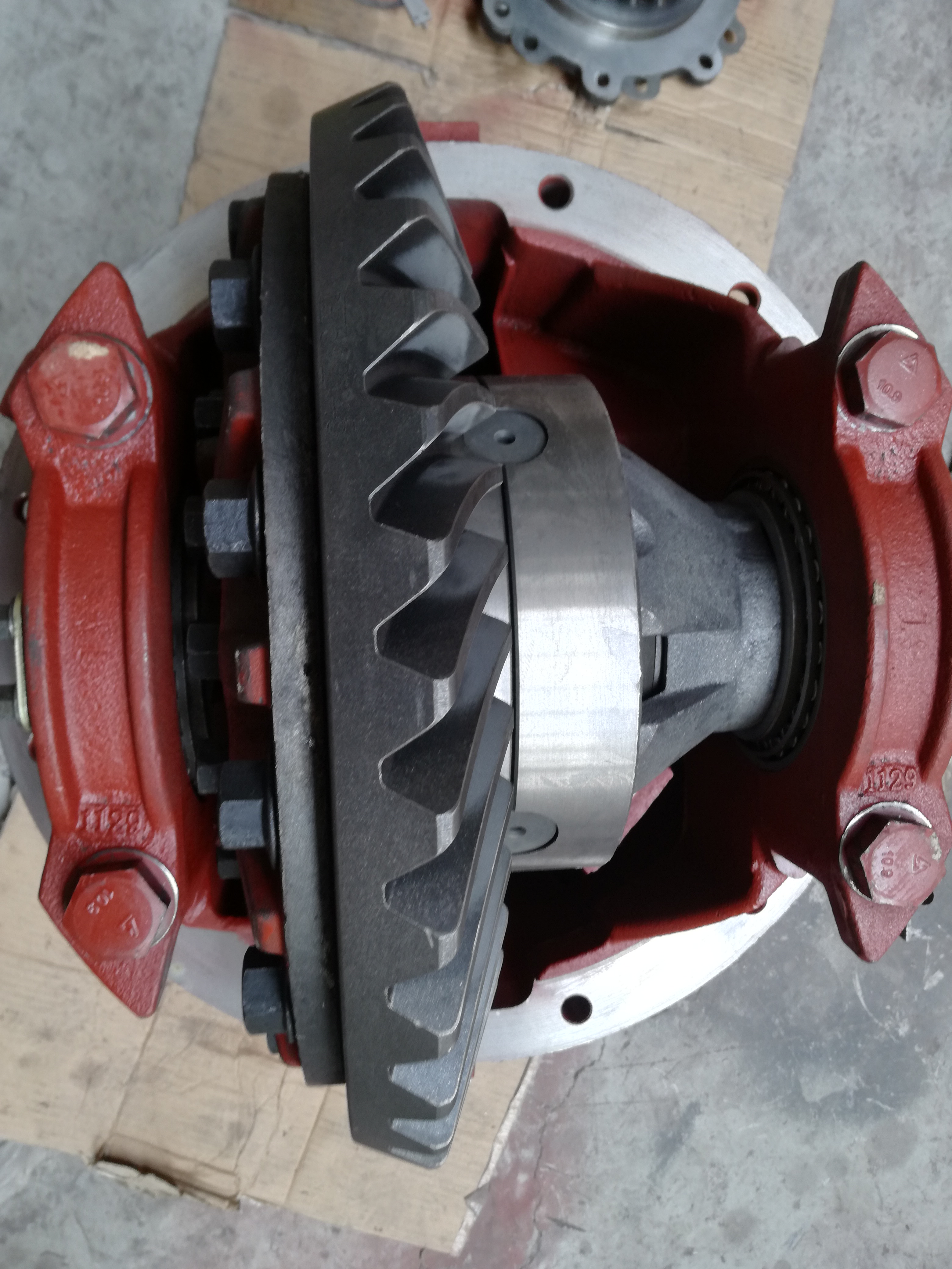 主減速器總成批發(fā)供應(yīng)商圖片