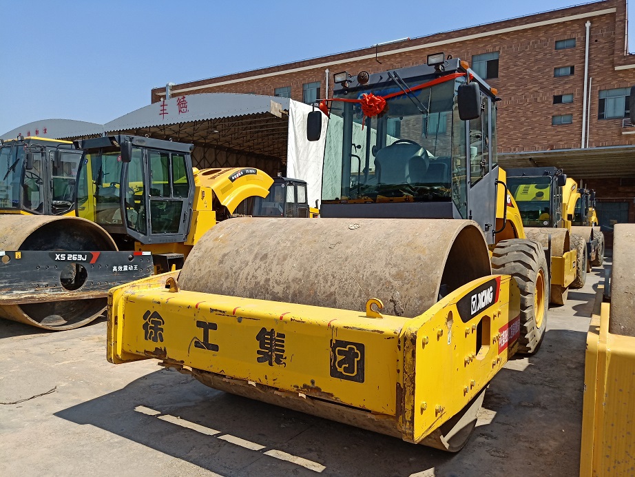 二手震動(dòng)壓路機(jī)  二手壓路機(jī) 二手壓實(shí)機(jī) 二手壓道機(jī) 二手震動(dòng)壓路機(jī)價(jià)錢(qián) 徐工二手壓路機(jī)
