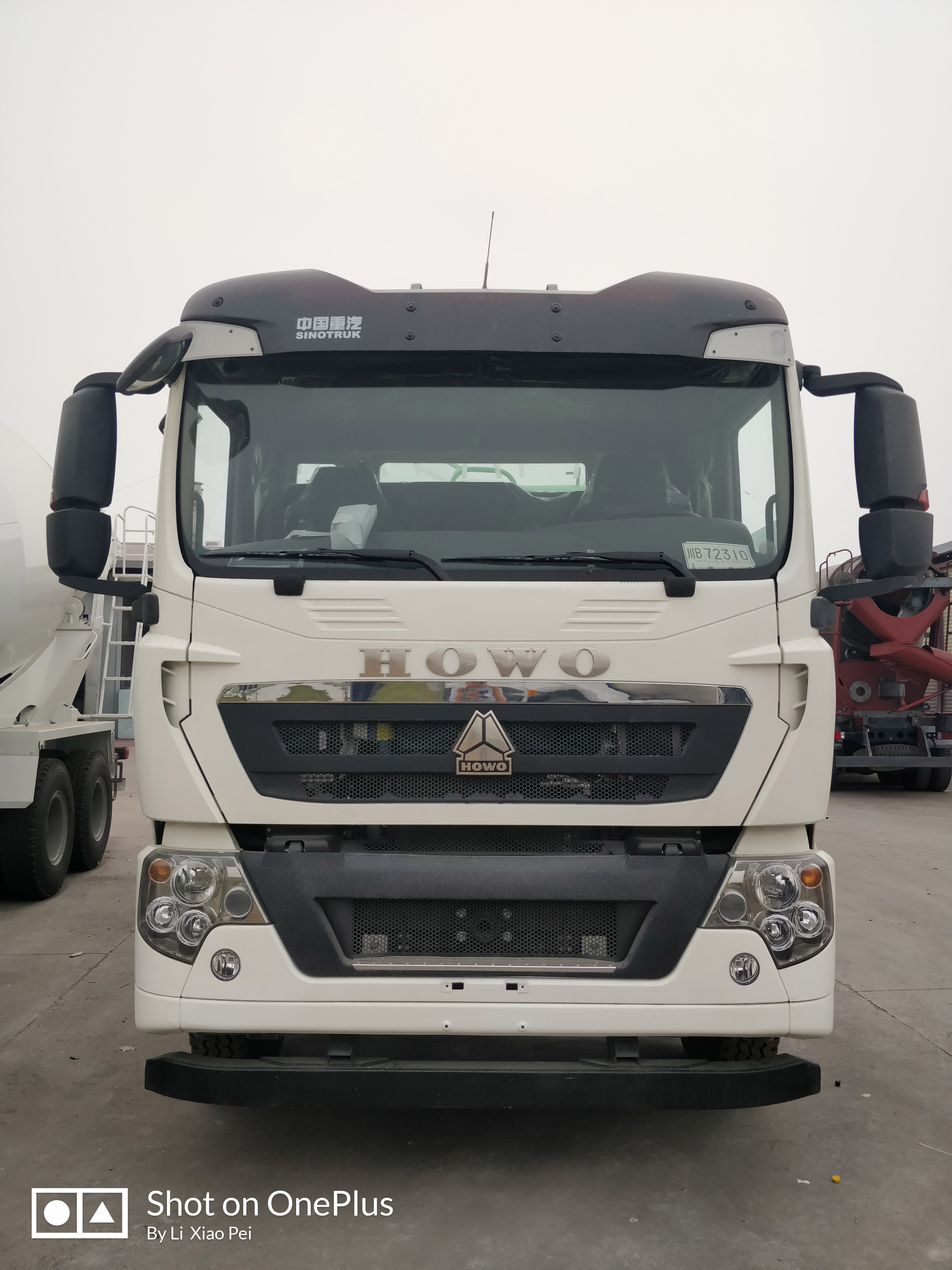 重汽豪沃T5G輕量化12方攪拌