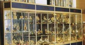 鈦合金精品展示貨架圖片