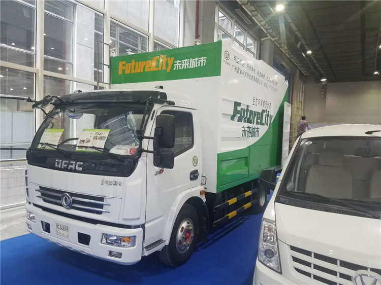 糞便處理車圖片