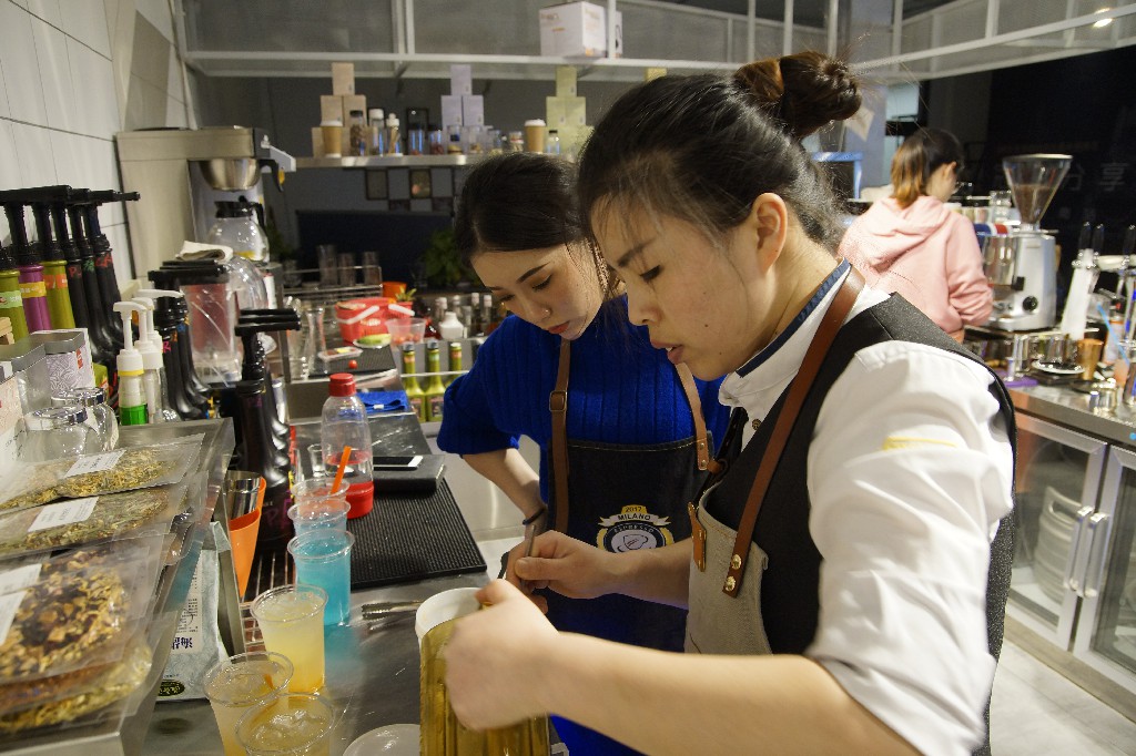 選擇正確的奶茶培訓(xùn) ，如何月入數(shù)