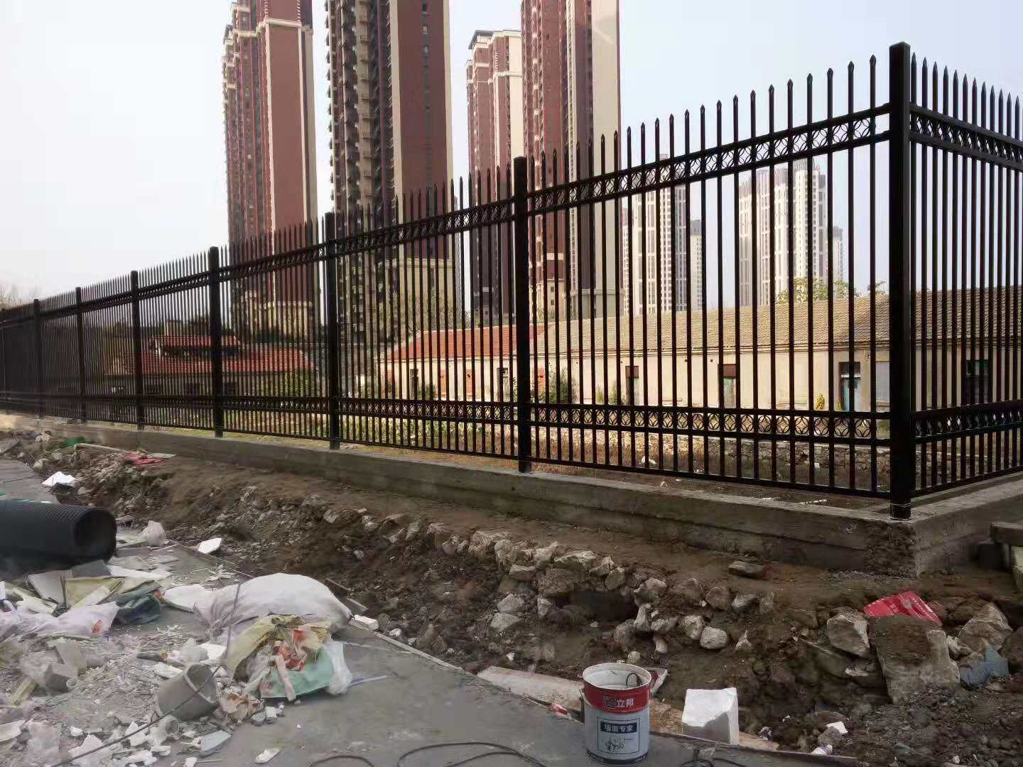 圍墻護(hù)欄圖片/圍墻護(hù)欄樣板圖 (3)