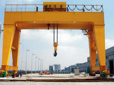 雙梁起重機(jī) YZ型冶金鑄造雙梁橋式起 雙梁起重機(jī)廠家直銷