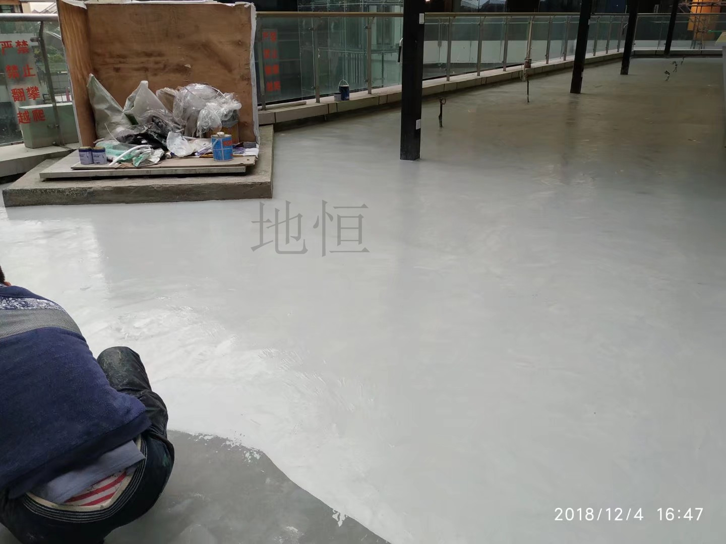 供应水性地坪漆每平多少钱 水性地坪漆市场价 水性地坪工程单价 水性地坪漆哪个品牌好图片