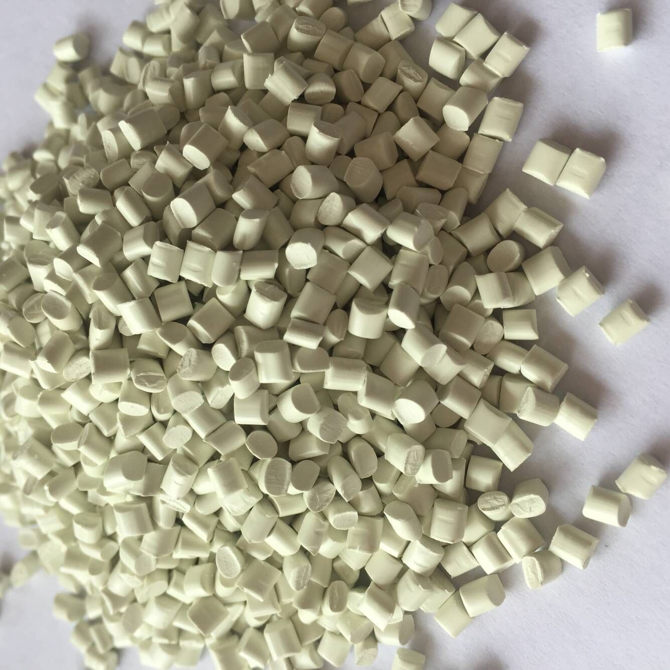 TPV鐳雕母料廠家直銷，TPV鐳雕母料價格，東莞TPV鐳雕母料廠家