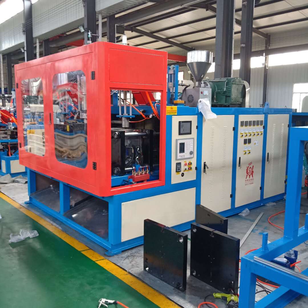 全自動(dòng)洗衣液吹塑機(jī)圖片