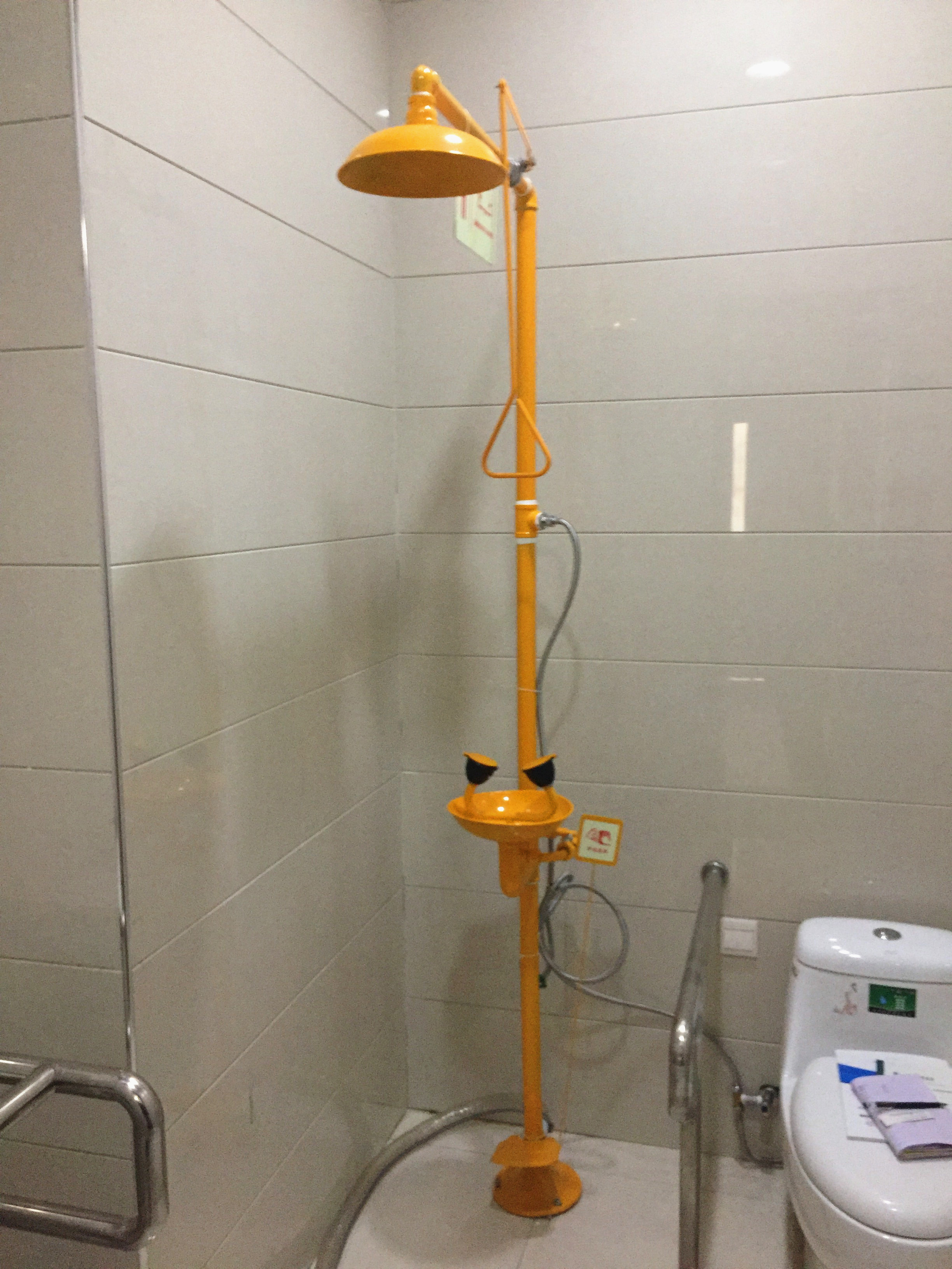 緊急噴淋裝置圖片/緊急噴淋裝置樣板圖 (1)