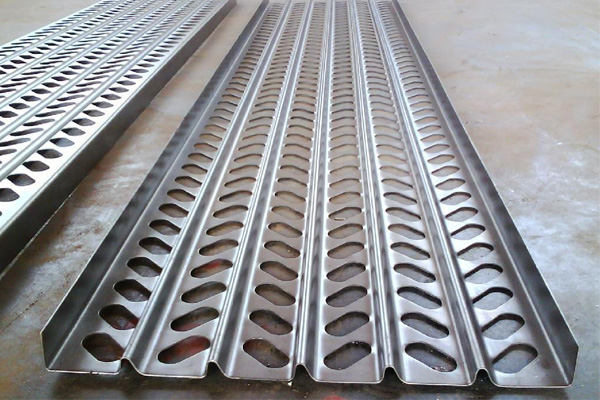 洛陽篩板鉆孔 孟津篩板制造 篩板有限公司