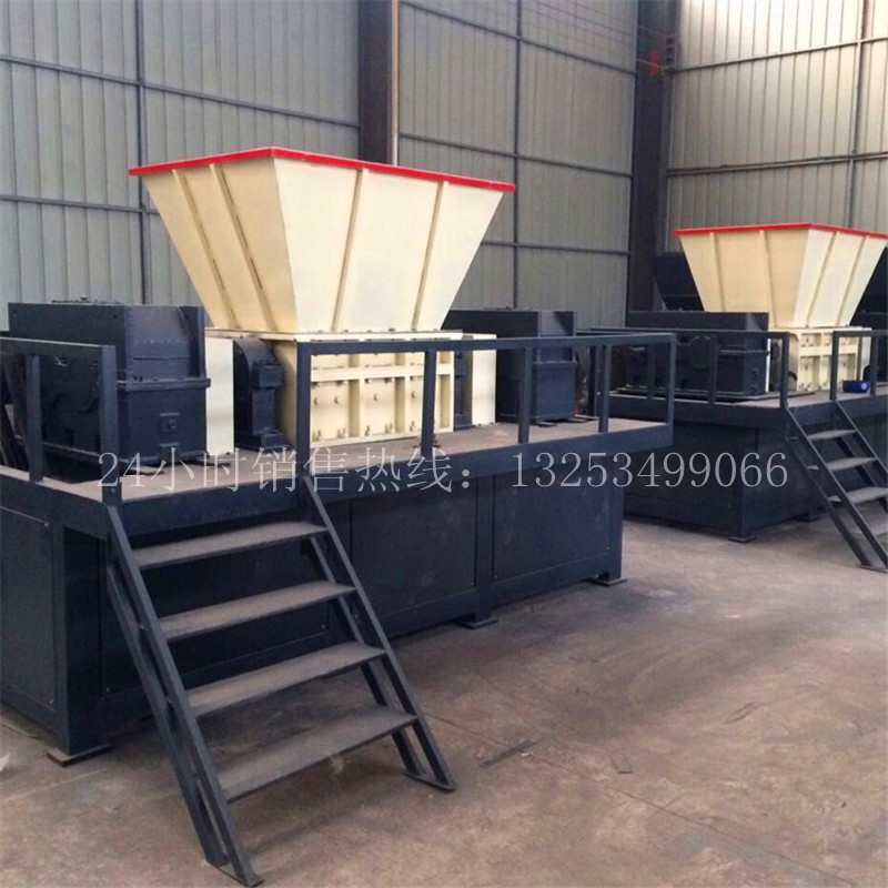 小型金屬撕碎機(jī)型號、雙軸撕碎機(jī)價格、塑料撕碎機(jī)、廢布料撕碎機(jī)、*、大型生活垃圾撕碎機(jī)廠家