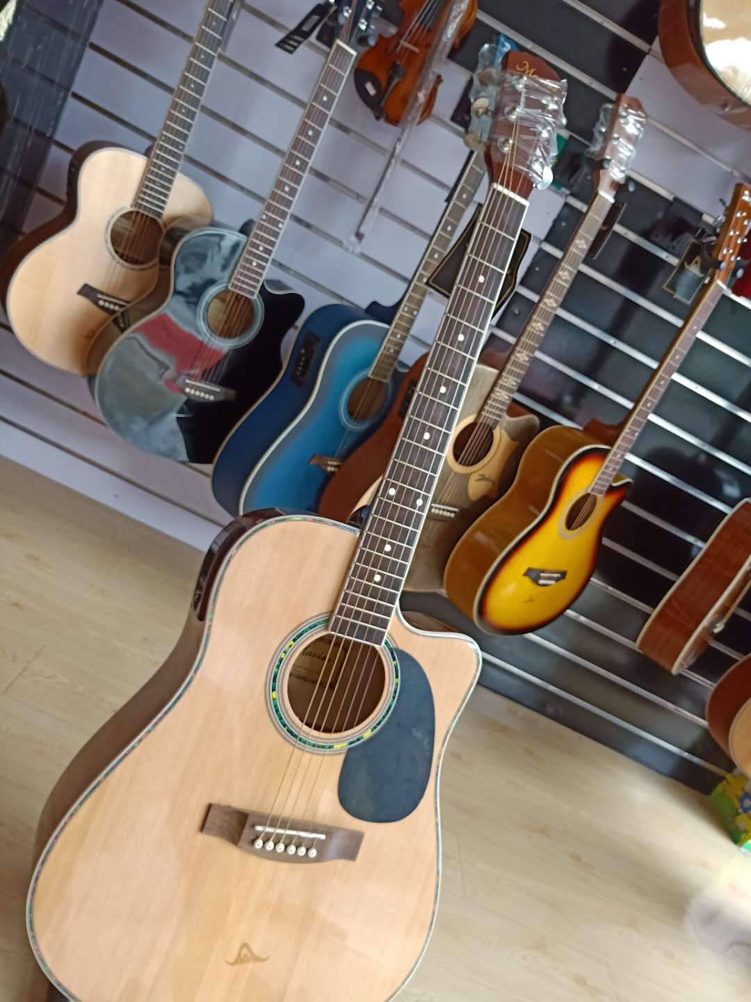 昆山音樂之聲41寸電箱吉他圖片