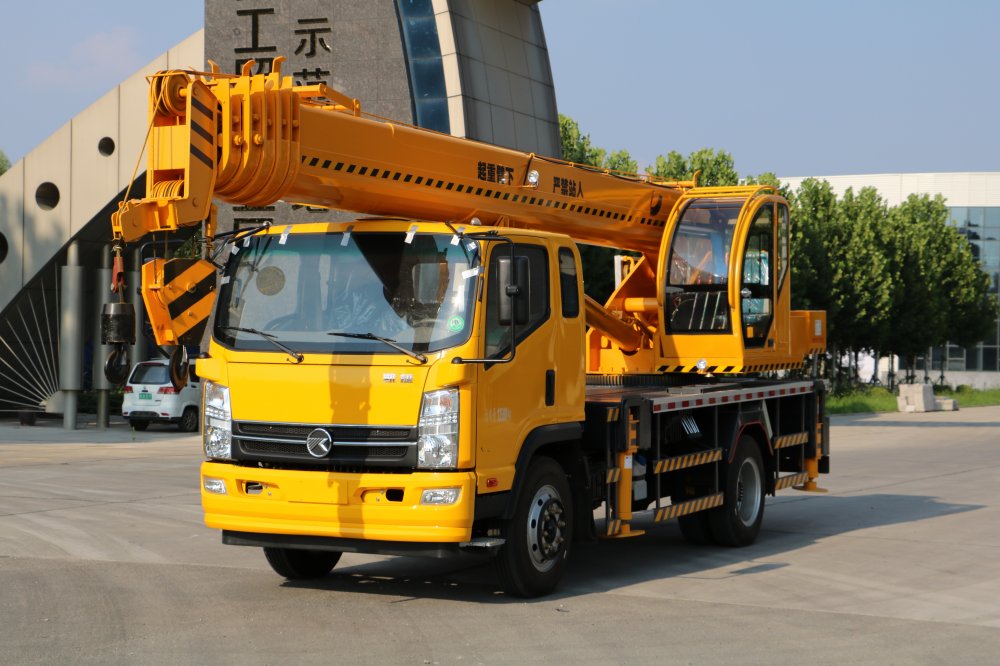 凱馬12噸汽車(chē)吊圖片/凱馬12噸汽車(chē)吊樣板圖 (3)