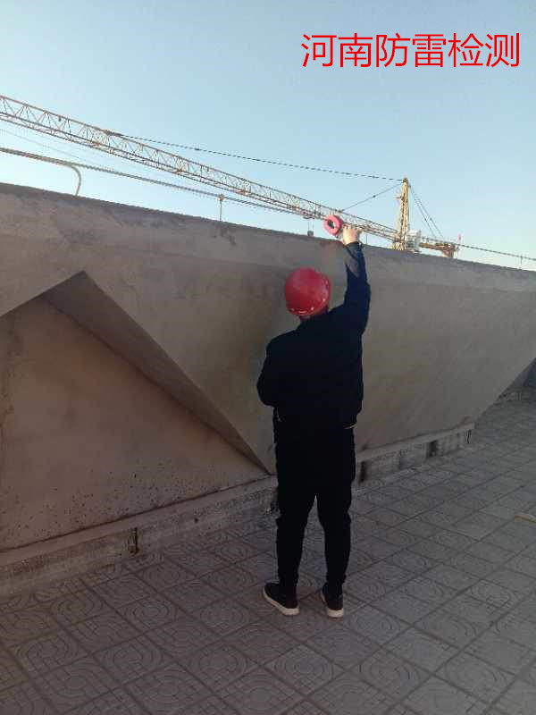 河南廠房防雷防靜電工程施工 升降桿避雷針安裝 河南揚(yáng)博防雷工程公司