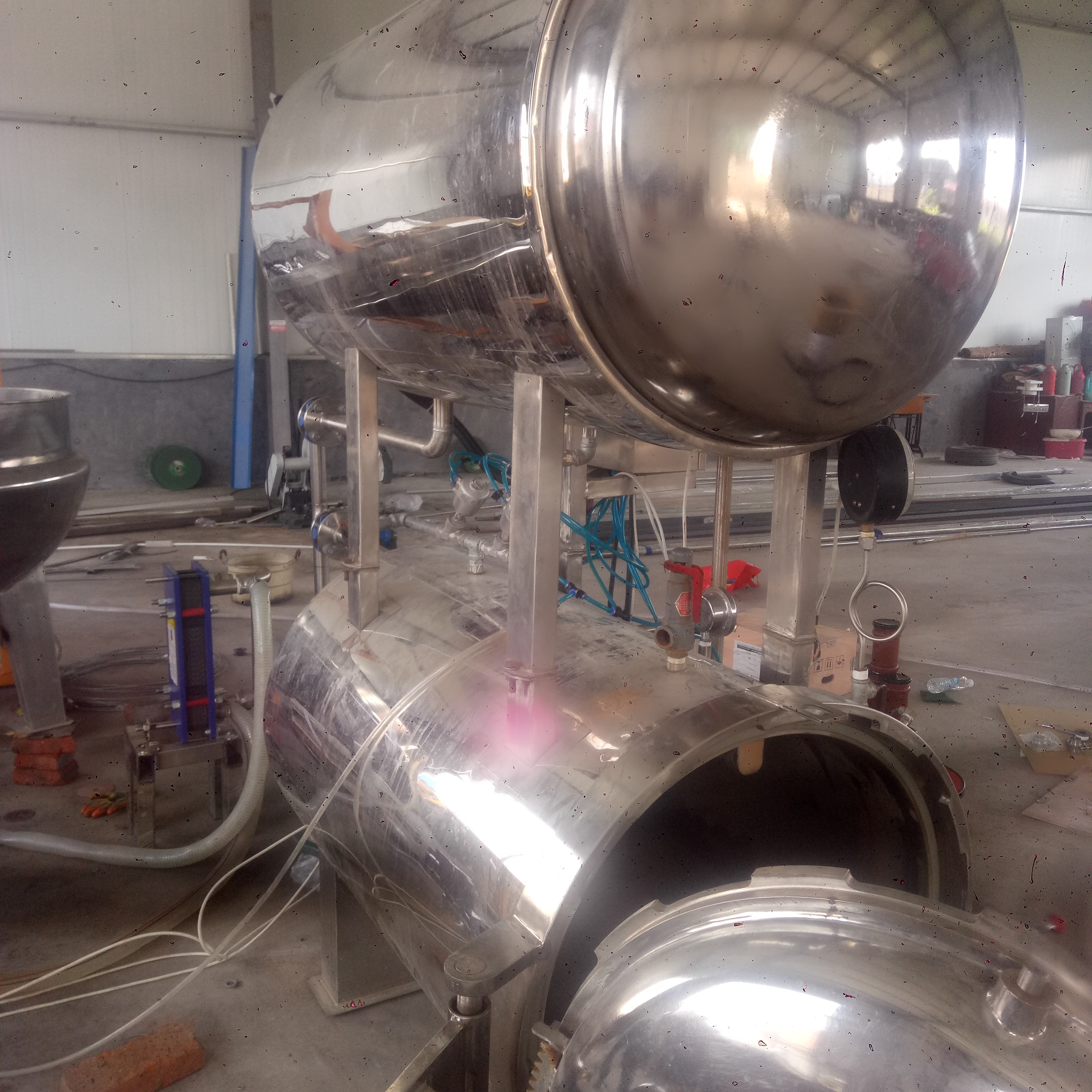 殺菌鍋供應(yīng)商圖片