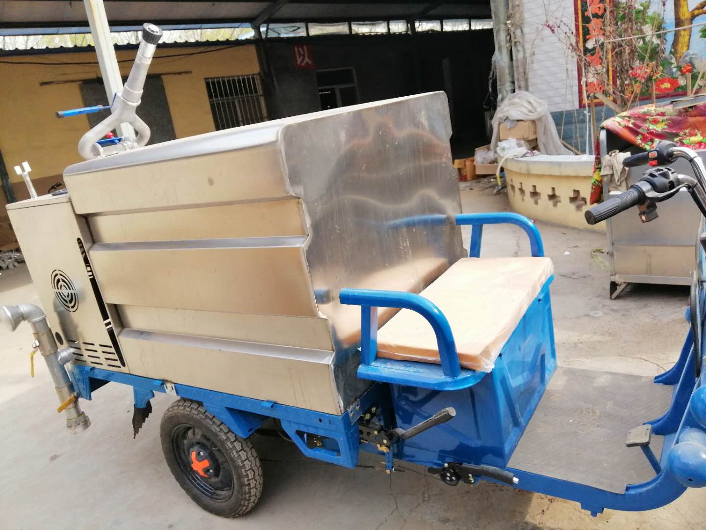 灑水車圖片/灑水車樣板圖 (2)