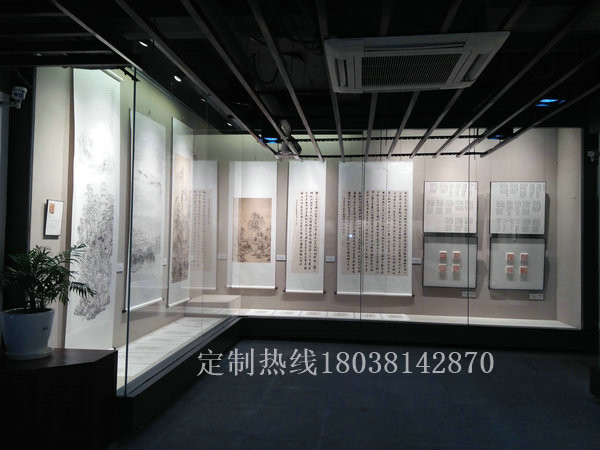 博物馆展示柜制作字画收藏品展示柜完工图图片