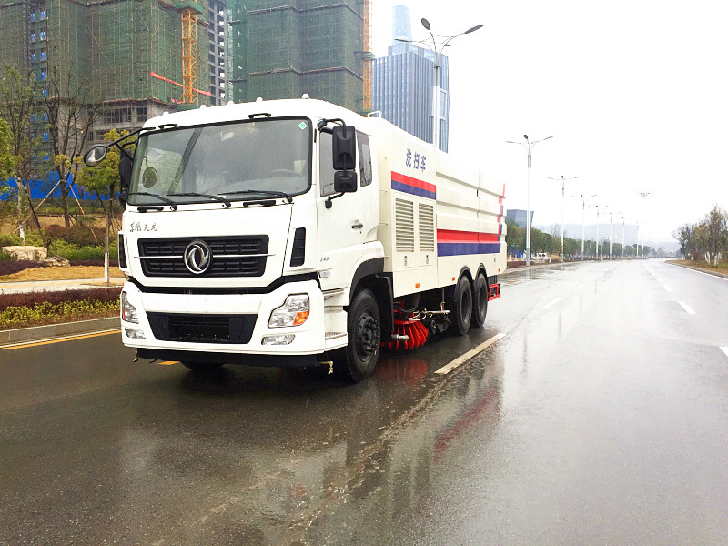 東風大型多功能路面洗掃車廠家促銷圖片