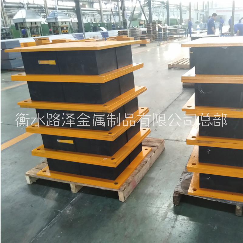 供應(yīng)鉛芯橡膠支座抗震隔離墊