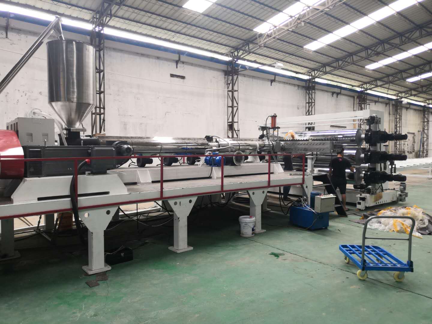 pe車廂踏板生產(chǎn)線 車廂底板設(shè)備圖片/pe車廂踏板生產(chǎn)線 車廂底板設(shè)備樣板圖 (2)