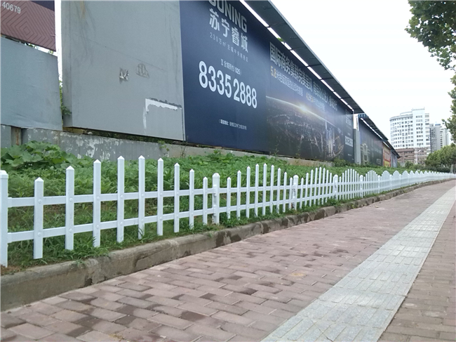 草坪鋅鋼護(hù)欄圖片/草坪鋅鋼護(hù)欄樣板圖 (3)