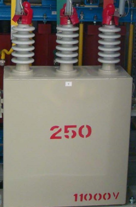 進(jìn)口TAF-T65250R電容器圖片/進(jìn)口TAF-T65250R電容器樣板圖 (1)