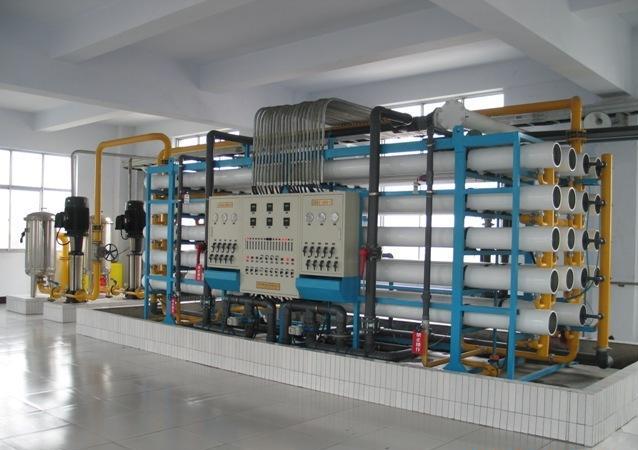 化工純水系統(tǒng)圖片