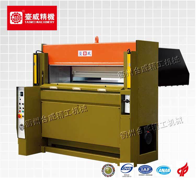 臺威高速液壓裁斷機圖片