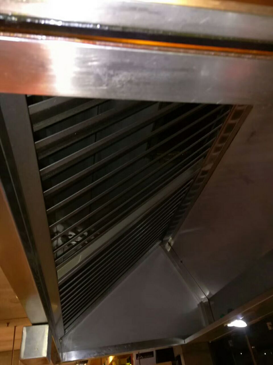 油煙機(jī)管道清洗圖片/油煙機(jī)管道清洗樣板圖 (2)