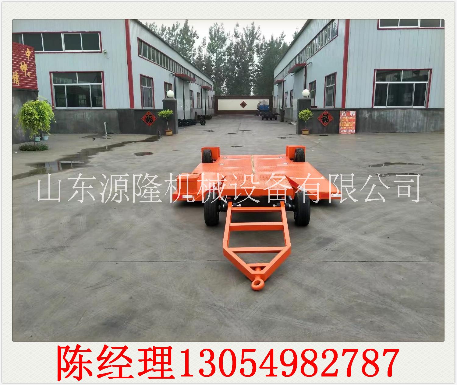 小型飛行器平板拖車圖片