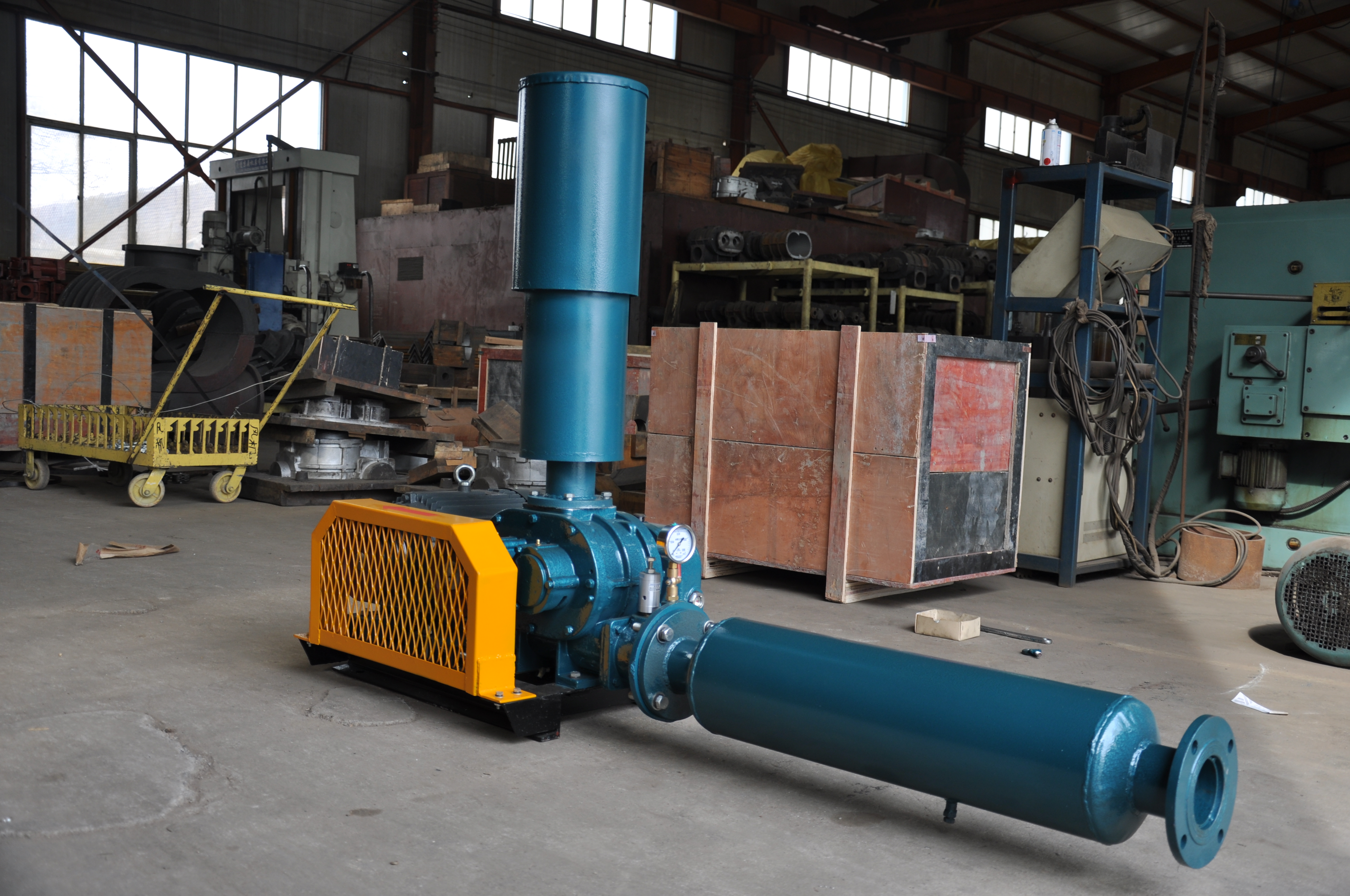 羅茨風(fēng)機，水產(chǎn)養(yǎng)殖增氧機圖片