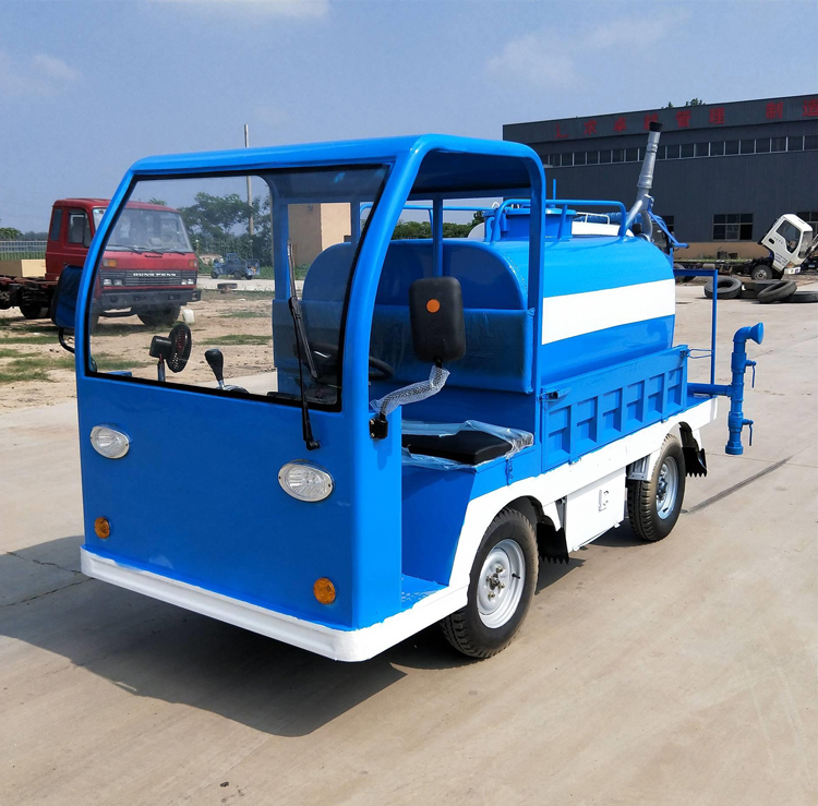 湖北武漢電動(dòng)四輪灑水車多少錢一輛圖片