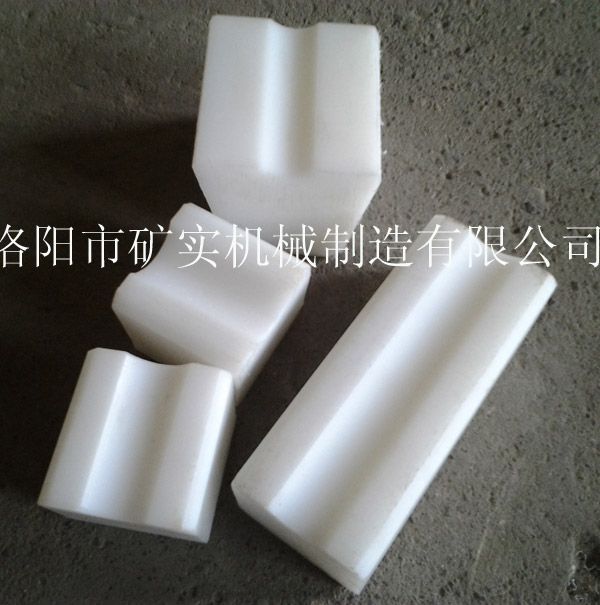 礦用聚乙烯天輪襯塊斜插塊價(jià)格優(yōu)惠圖片/礦用聚乙烯天輪襯塊斜插塊價(jià)格優(yōu)惠樣板圖 (1)