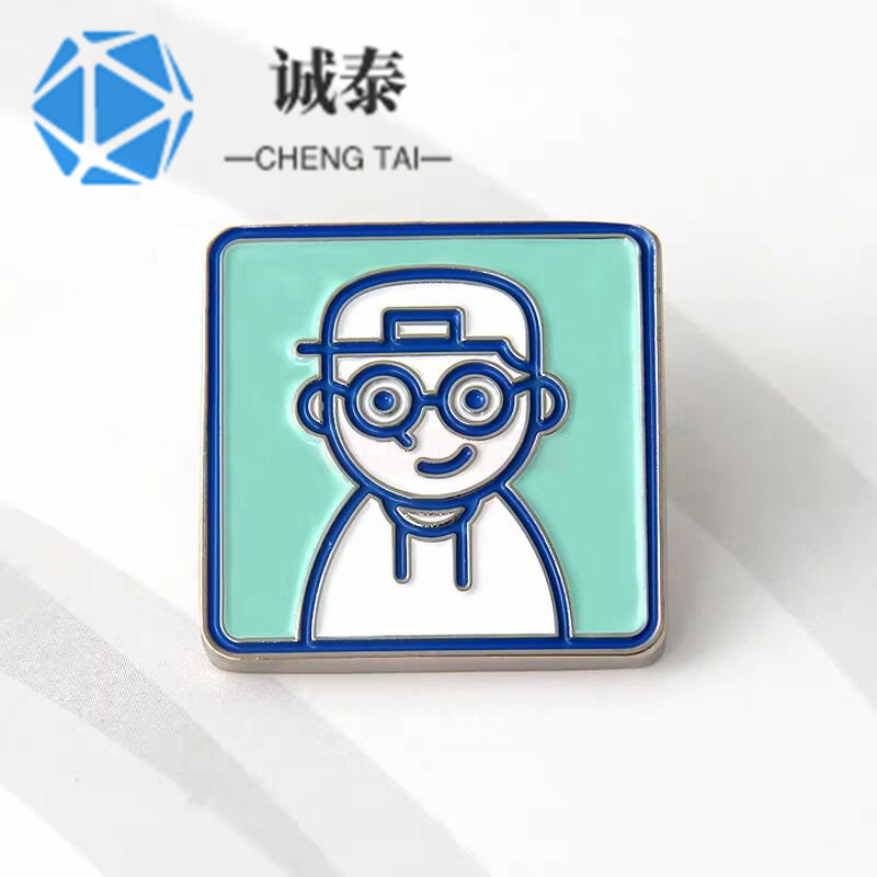 重慶金屬烤漆徽章，胸牌胸章定做，卡通人物徽章生產(chǎn)廠 重慶金屬徽章
